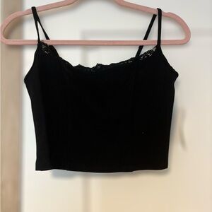 Black Sleeveless Fitted Crop Camisole